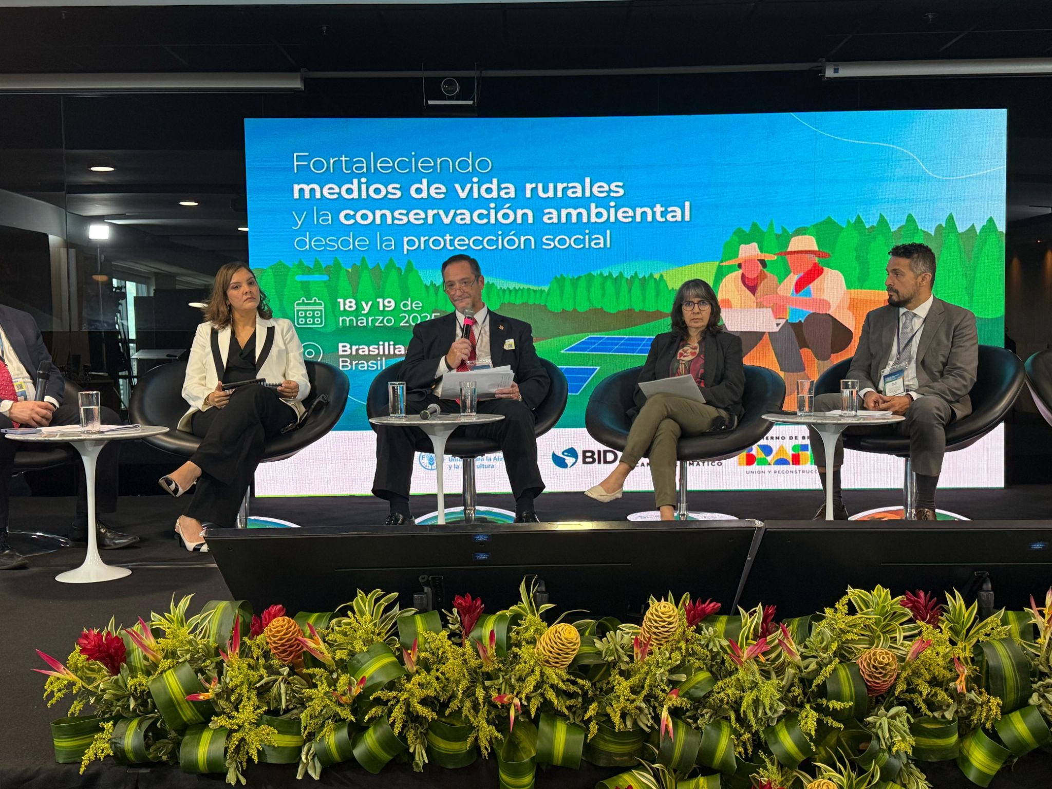 Viceministro destacó avances en las políticas sociales para mitigar impacto del cambio climático durante conferencia internacional