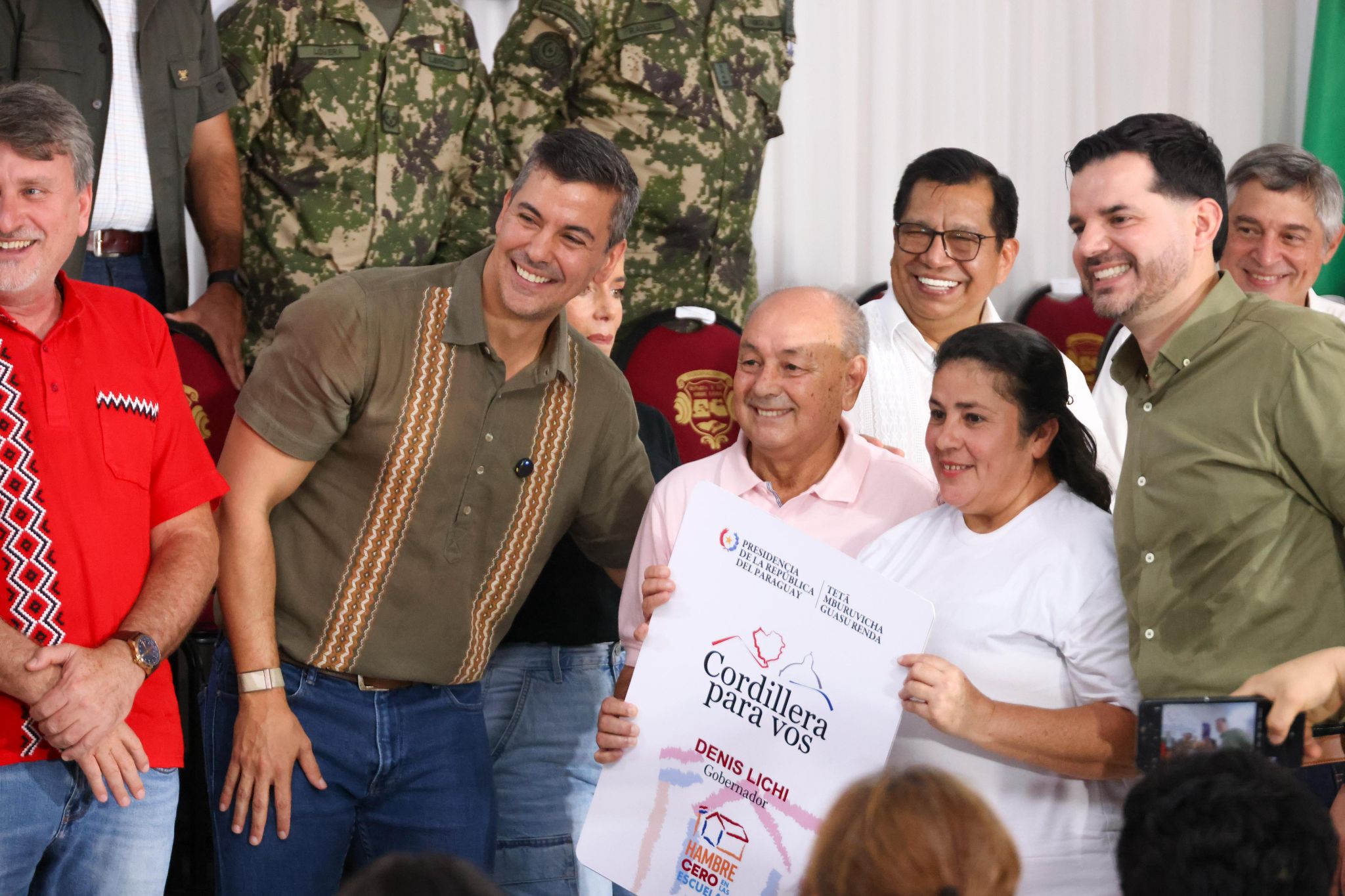 HAMBRE CERO SIGUE EXPANDIENDO BENEFICIOS: 1000 COCINERAS  RECIBIERON TARJETAS DE COBRO EN CORDILLERA