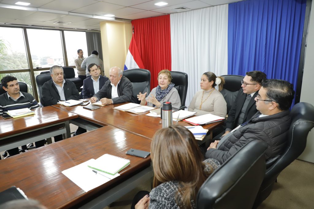 MDS conformará mesa interinstitucional que trabajará propuesta borrador del decreto de expropiación de la reserva Campo Mborombi