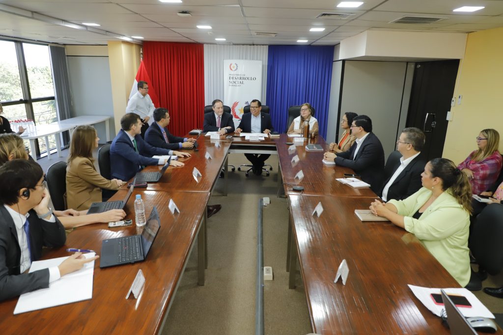 Misión del FMI recibió informes sobre desarrollo e impacto de programas sociales