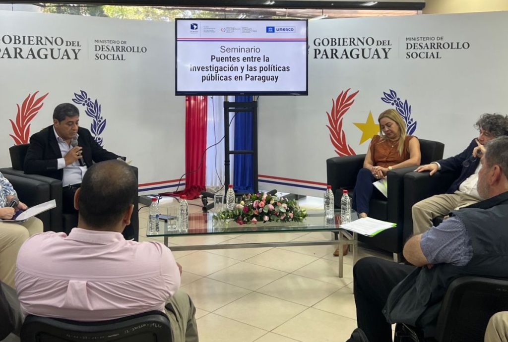 Investigación y su relación con políticas públicas fue tema del seminario desarrollado en el MDS